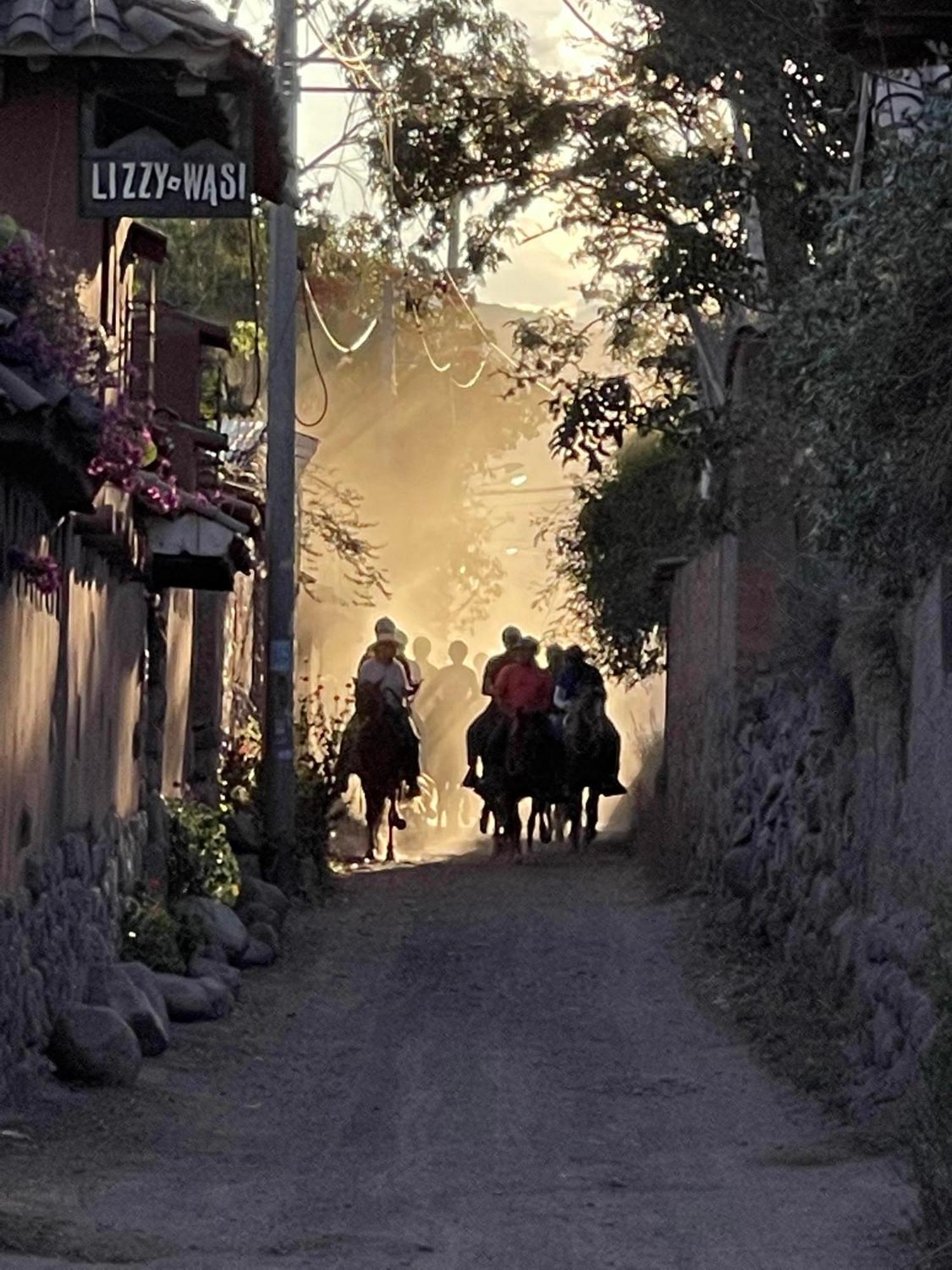 Lizzy Wasi Urubamba Otel Dış mekan fotoğraf